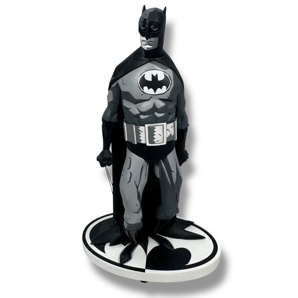 DC Direct Batman Black & White Statue Figurine Mike Mignola Variant Collectible - Picture 1 of 8